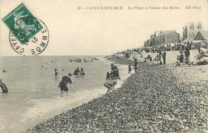 / CPA FRANCE 80 "Cayeux sur Mer, la plage à l'heure des bains"