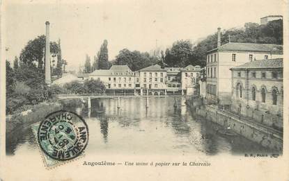 / CPA FRANCE 16 "Angoulème, une usine à papier sur la Charente"