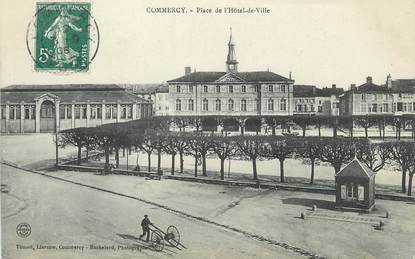 / CPA FRANCE 55 "Commercy, place de  l'hôtel de ville"