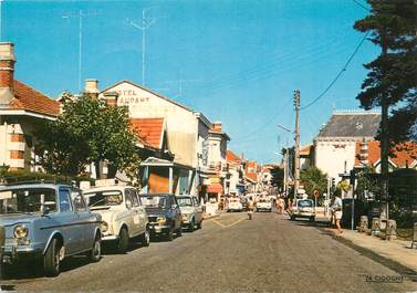 / CPSM FRANCE 33 "Soulac sur Mer, la rue de la plage"