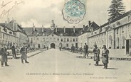 10 Aube / CPA FRANCE 10 "Clairvaux, maison centrale, la cour d'honneur"