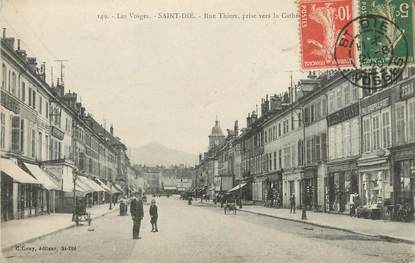 / CPA FRANCE 88 "Saint Dié, rue Thiers"