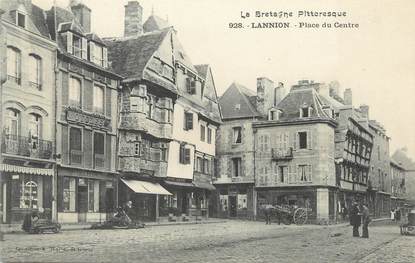 / CPA FRANCE 22 "Lannion, place du centre "