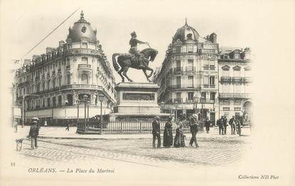 / CPA FRANCE 45 "Orléans, la place du Martrois"