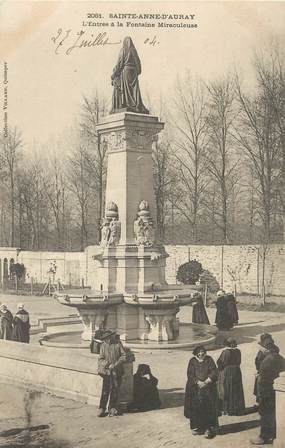 / CPA FRANCE 56 "Sainte Anne d'Auray, l'entrée de la fontaine miraculeuse"