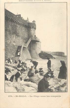 / CPA FRANCE 35 "Saint Malo, la plage sous les remparts"