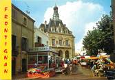 34 Herault / CPSM FRANCE 34 "Frontignan, l'hôtel de ville"