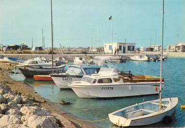 / CPSM FRANCE 34 "Frontignan Plage, le petit port de plaisance"