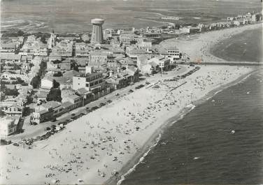 / CPSM FRANCE 34  "Palavas les Flots, vue générale aérienne sur la ville et la plage"