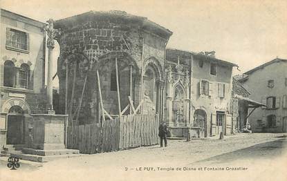 / CPA FRANCE 43 "Le Puy, temple de Diane et Fontaine Crozatier"