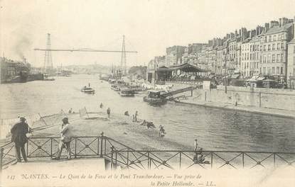 / CPA FRANCE 44 " Nantes, le quai de la fosse et le pont transbordeur"