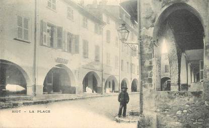 / CPA FRANCE 06 "Biot, la place"