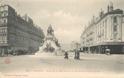 / CPA FRANCE 26 "Valence, place de la république et monument Emile Augier"