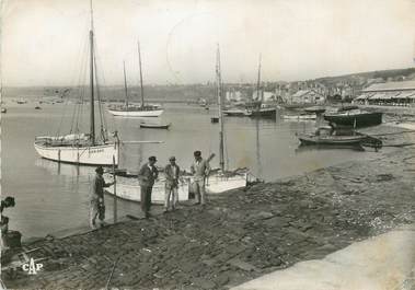 / CPSM FRANCE 35 "Cancale, le port à marée haute"