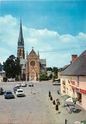 / CPSM FRANCE 35 "Cesson Sevigne, l'église et la place"