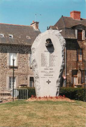 / CPSM FRANCE 35 "Hédé, monument aux morts"' / DOS NON CP