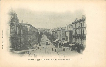 / CPA FRANCE 30 "Nîmes, le boulevard Victor Hugo"
