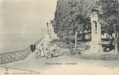 / CPA FRANCE 74 "Evian Les Bains, les quais"