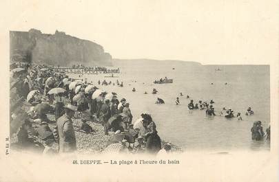 / CPA FRANCE 76 "Dieppe, la plage à l'heure du bain"