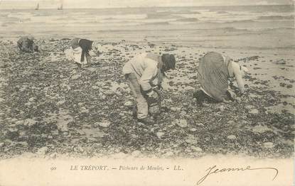 / CPA FRANCE 76 "Le Tréport, pêcheurs de moules"