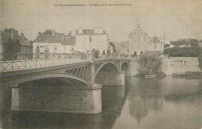 / CPA FRANCE 77 "La Ferté sous Jouarre, le pont et la rue des Pelletiers"