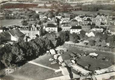 / CPSM FRANCE 36 "Chatillon sur Indre, la Champ de Foire"