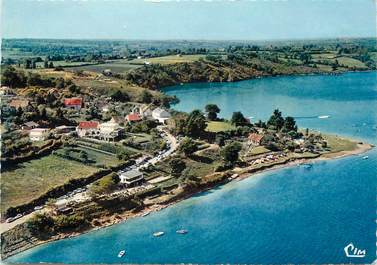 / CPSM FRANCE 36 "Eguzon, vue aérienne, plage, lac de Chambon"