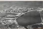 35 Ille Et Vilaine / CPSM FRANCE 35 "Saint Malo, vue aérienne, le port et la vieille ville"