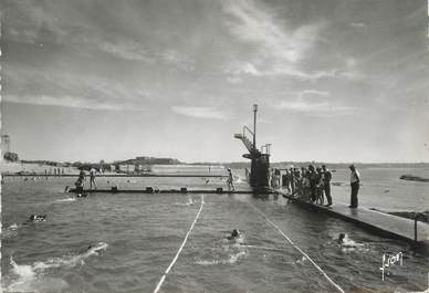 / CPSM FRANCE 35 "Saint Malo, la piscine"