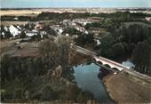 36 Indre / CPSM FRANCE 36 "Varennes sur Fouzon, le fouzon et le pont"