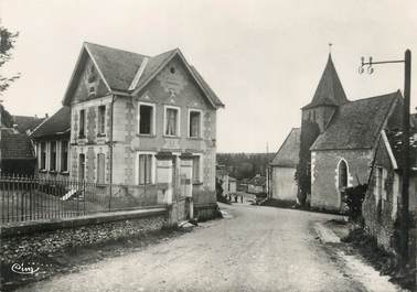 / CPSM FRANCE 37 'Azay sur Indre, l'école et l'église"