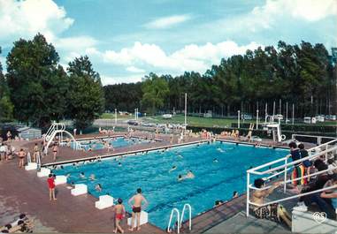 / CPSM FRANCE 37 "Amboise, l'Ile d'Or, la piscine et le camping"