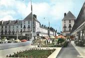 37 Indre Et Loire / CPSM FRANCE 37 "Tours, rue Nationale"