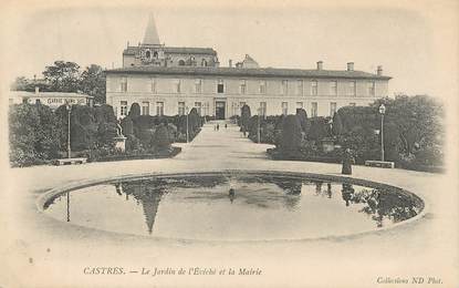 / CPA FRANCE 81 "Castres, le jardin de l'Evêché et la Mairie"