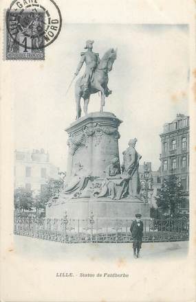 / CPA FRANCE 59 "Lille, Statue de Faidherbe"