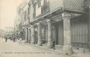 60 Oise / CPA FRANCE 60 "Beauvais, les quatre Piliers de la place de l'hôtel de ville"