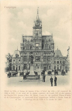 / CPA FRANCE 60 " Compiègne, hôtel de ville et statue Jeanne d'Arc"