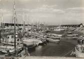 17 Charente Maritime / CPSM FRANCE 17 "Ile d'Oléron, Saint Trojan Les Bains, le port" / BATEAU