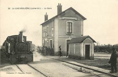 CPA FRANCE 44 "La Chevrolière, la gare" / TRAIN