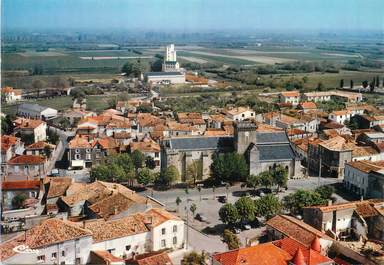 / CPSM FRANCE 17 "Courçon, vue aérienne"