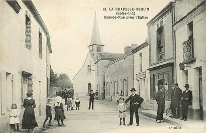 CPA FRANCE 44 "La Chapelle Heulin, grande rue"