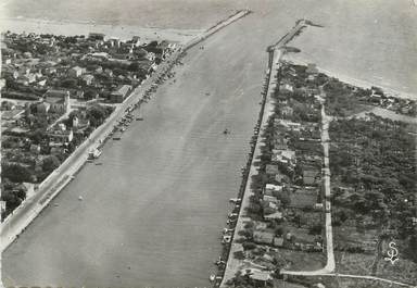 / CPSM FRANCE 34 "Le Grau d'Agde, vue générale aérienne de l'embouchure de l'Hérault"