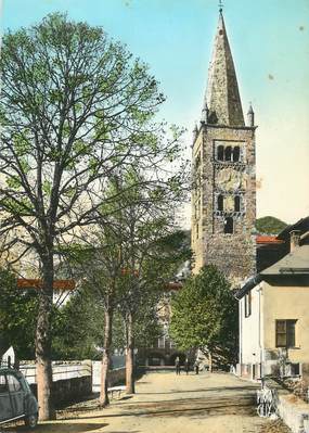 / CPSM FRANCE 06 "Saint Etienne de Tinée,  l'entrée du village et le clocher de l'église"