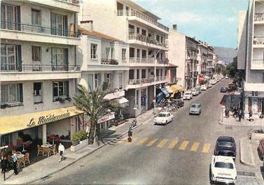 / CPSM FRANCE 06 "Saint Laurent du Var, l'avenue du Général De Gaulle"