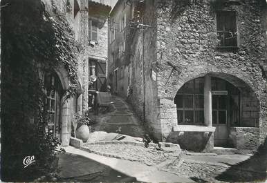 / CPSM FRANCE 06 "Saint Paul de Vence, montée de l'église"