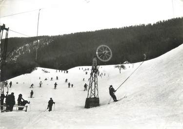 / CPSM FRANCE 38 "Le Sappey en Chartreuse, le remonte pente et les pistes" / SKI