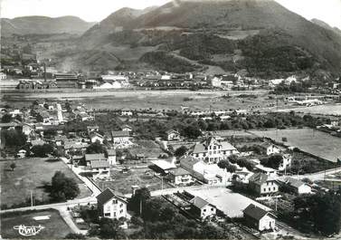 / CPSM FRANCE 38 "Jarrie, vue panoramique aérienne"