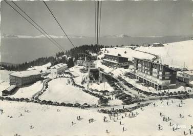 / CPSM FRANCE 38 "Chamrousse, gare de départ du téléphérique "