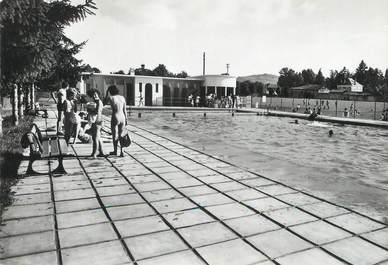/ CPSM FRANCE 38 "Saint Etienne de Saint Geoirs, la piscine"