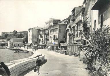 / CPSM FRANCE 06 "Villefranche sur Mer, un coin des quais"